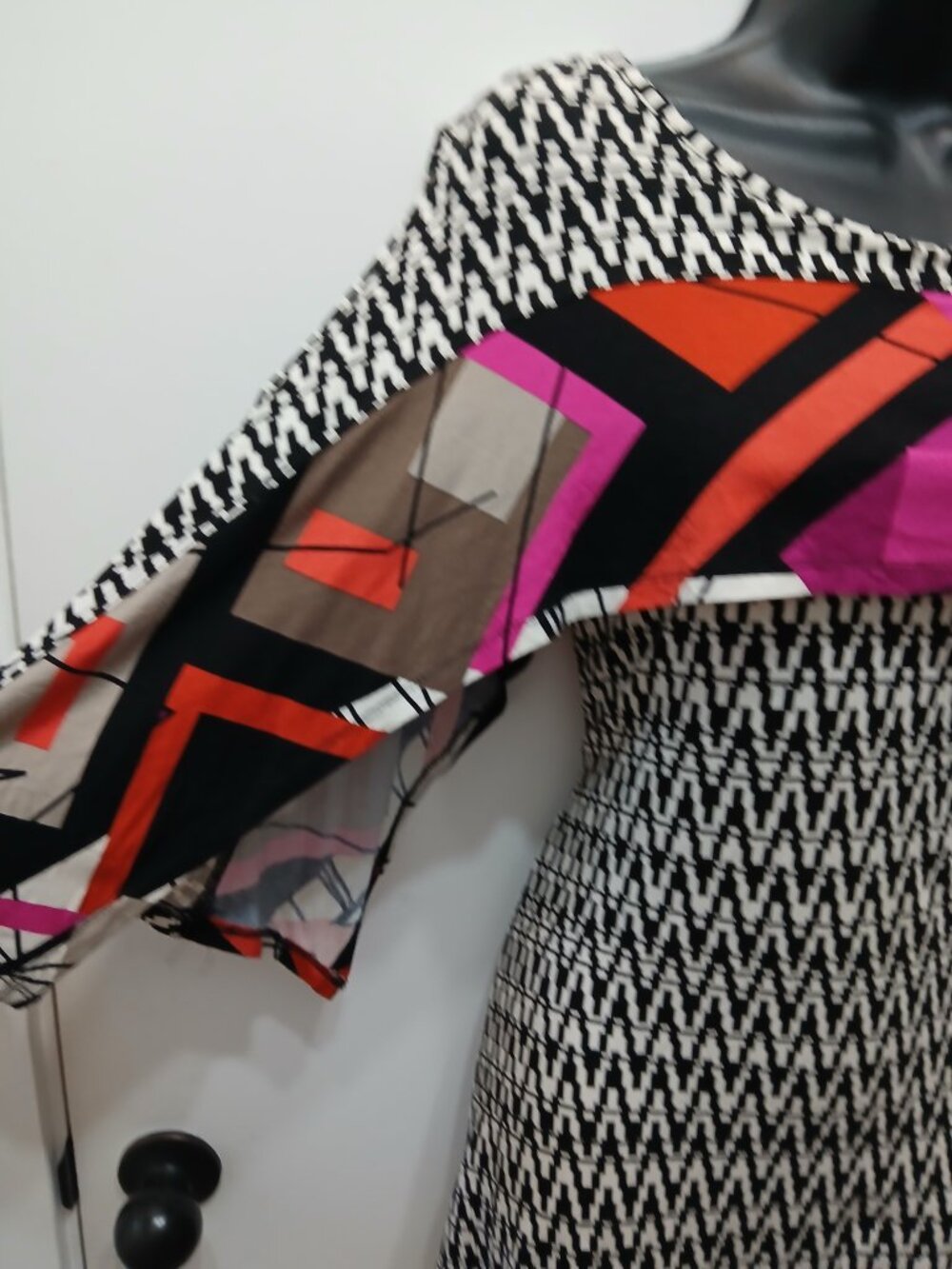 Multiples Geo Tunic/Mini - Picture 10 of 12